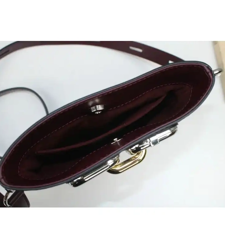 Fashionrepsfam ru 205B570011 Bags LV 0701